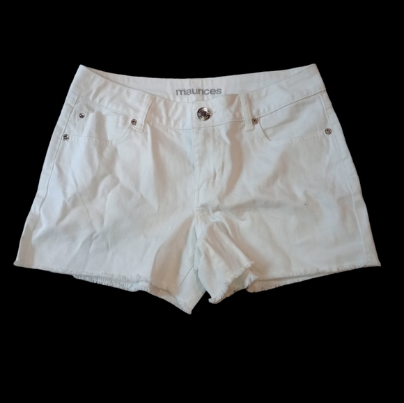 Maurice's size 4 white shorts - Picture 2 of 4